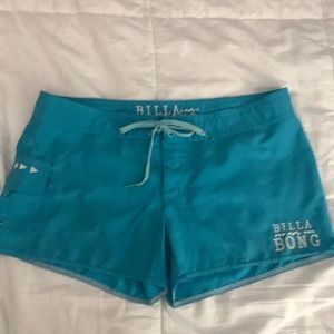 Billabong - Sydney Board Shorts / size 9